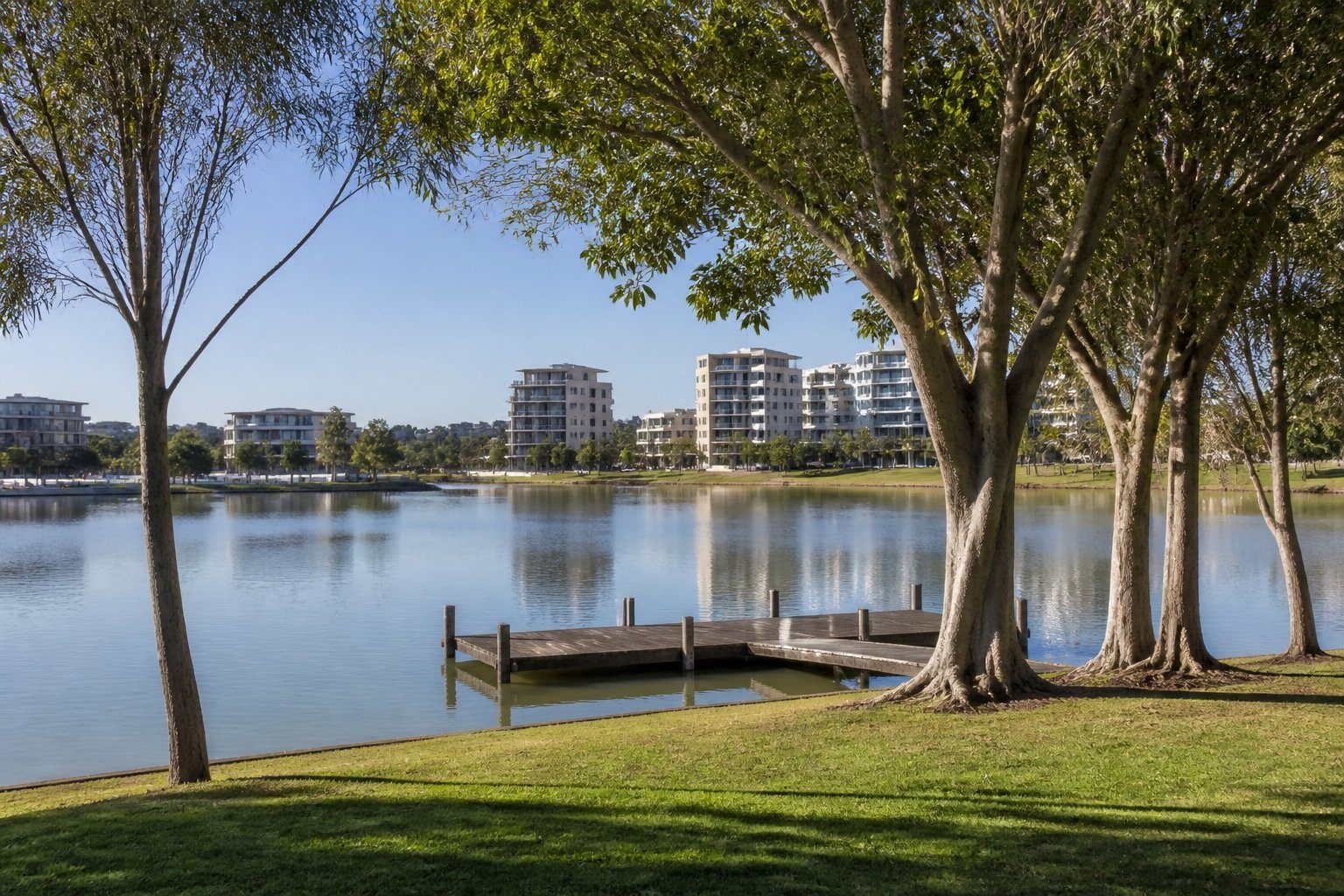 Varsity Lake, parks and outdoor facilities